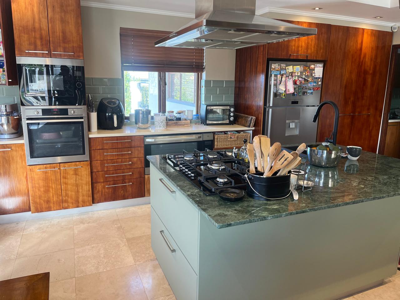 Kitchen Island - Complete